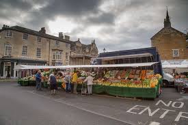 
      
        Uppingham Market Square
      
